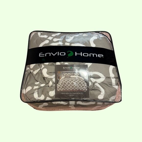***NWOT*** Enviohome Queen Size 5-Piece Printed Comforter Set, Grey and White - Picture 1 of 5